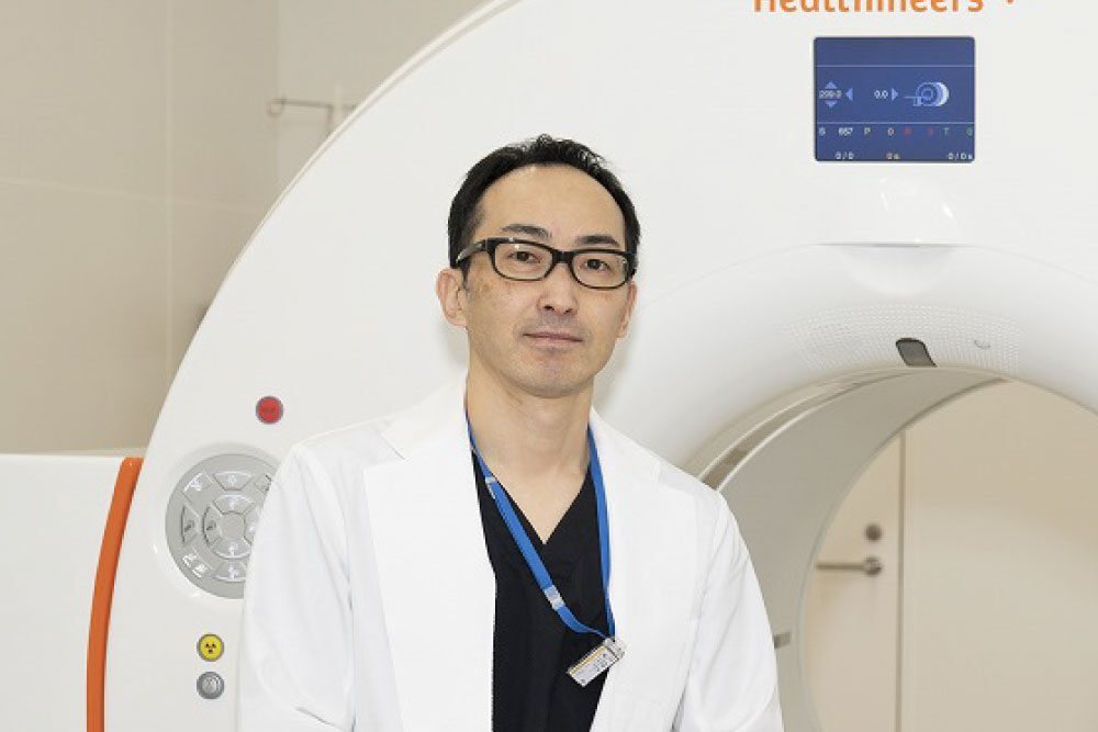 写真：後輩へメッセージを送る先輩